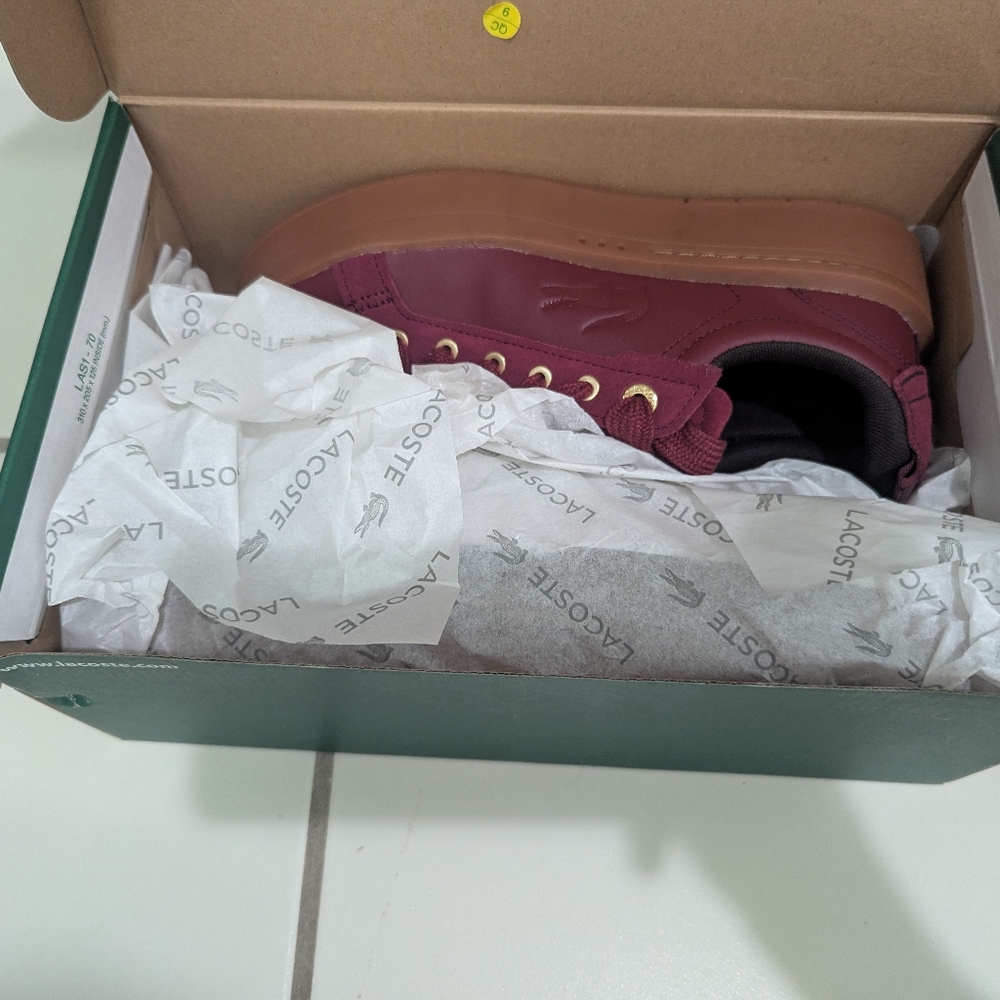 Lacoste Carnaby Sneaker Burgundy Color